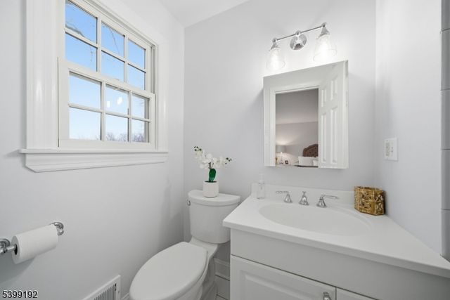 66 Skyline Dr, Morris Twp., NJ 07960