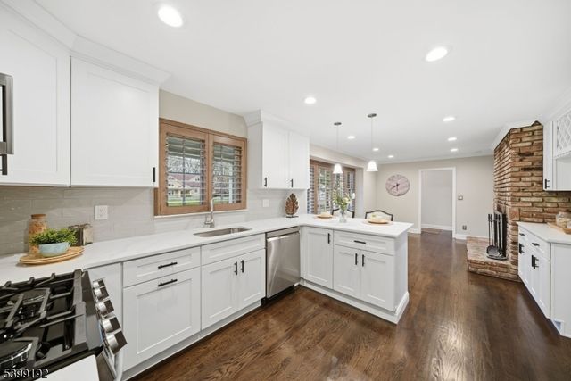 66 Skyline Dr, Morris Twp., NJ 07960