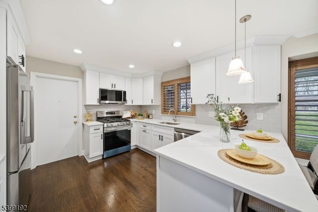 66 Skyline Dr, Morris Twp., NJ 07960