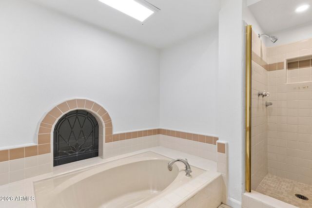 10805 N 9TH Place, Phoenix, AZ 85020