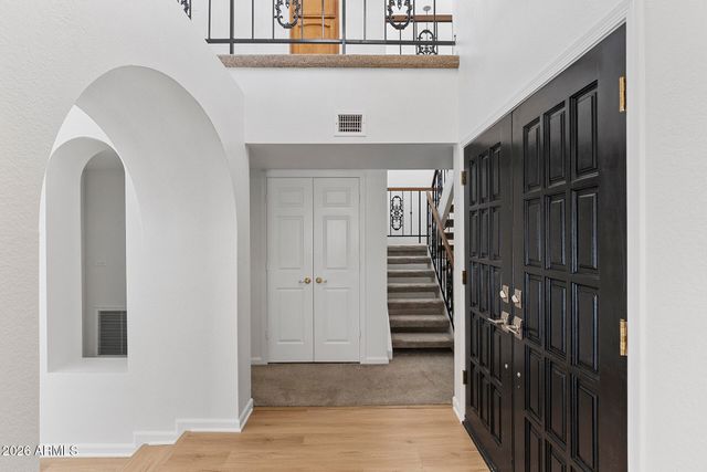 10805 N 9TH Place, Phoenix, AZ 85020