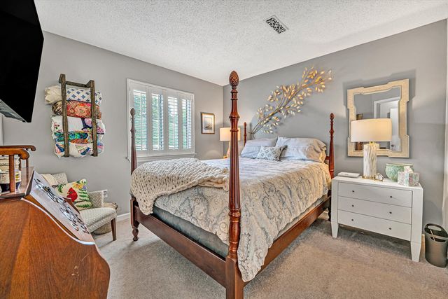 219 Shoreline Marina CIR 121, Moneta, VA 24121