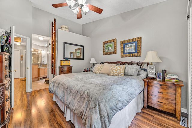 219 Shoreline Marina CIR 121, Moneta, VA 24121