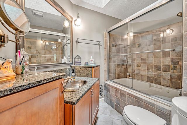 219 Shoreline Marina CIR 121, Moneta, VA 24121