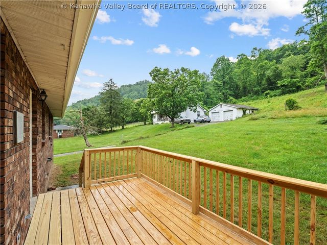 1800 Sugar Creek Drive, Charleston, WV 25387