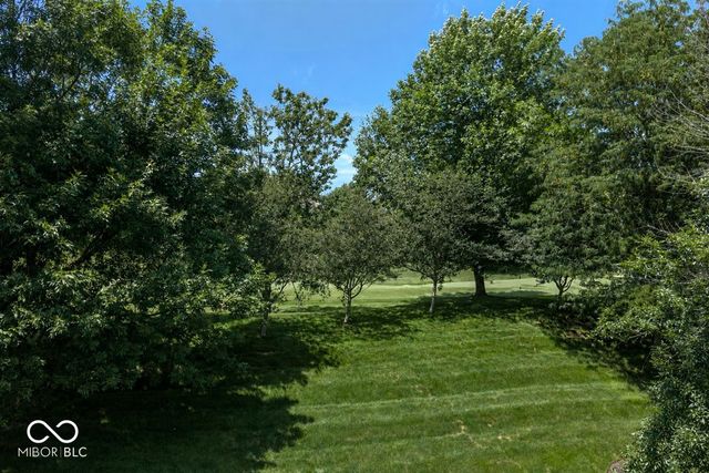 11180 Hawthorn Ridge, Fishers, IN 46037
