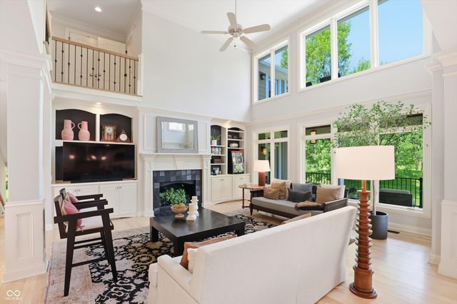 11180 Hawthorn Ridge, Fishers, IN 46037