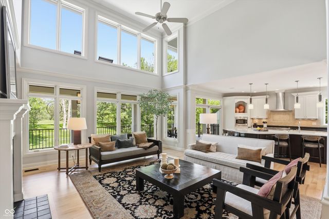 11180 Hawthorn Ridge, Fishers, IN 46037