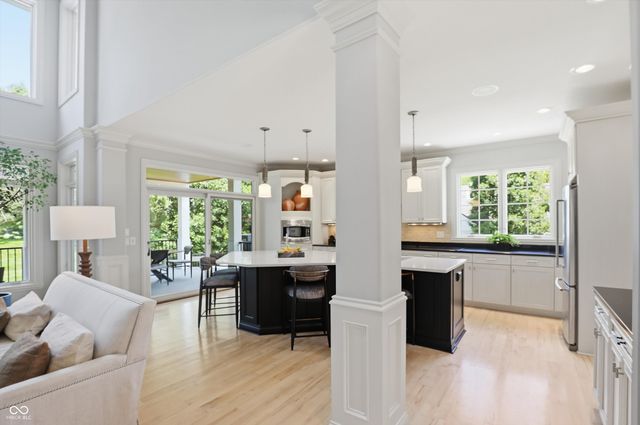 11180 Hawthorn Ridge, Fishers, IN 46037