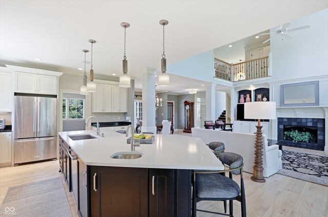 11180 Hawthorn Ridge, Fishers, IN 46037