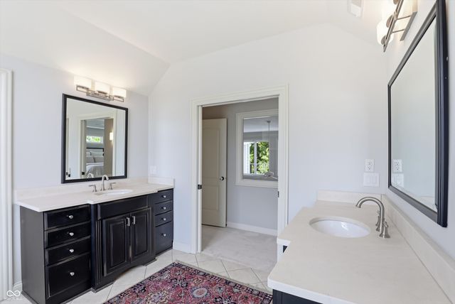 11180 Hawthorn Ridge, Fishers, IN 46037