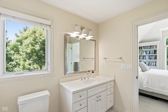 11180 Hawthorn Ridge, Fishers, IN 46037