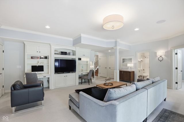 11180 Hawthorn Ridge, Fishers, IN 46037