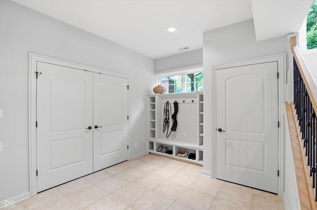 11180 Hawthorn Ridge, Fishers, IN 46037