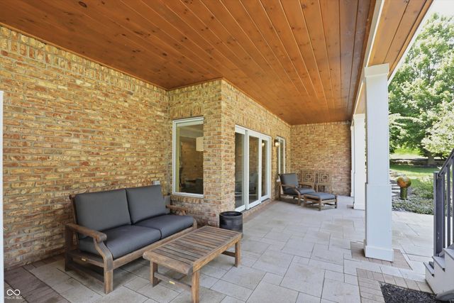 11180 Hawthorn Ridge, Fishers, IN 46037