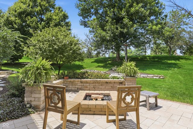 11180 Hawthorn Ridge, Fishers, IN 46037