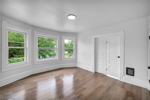 7106 Lawnview Avenue, Cleveland, OH 44103