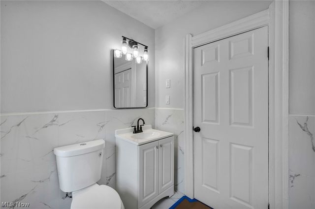 7106 Lawnview Avenue, Cleveland, OH 44103