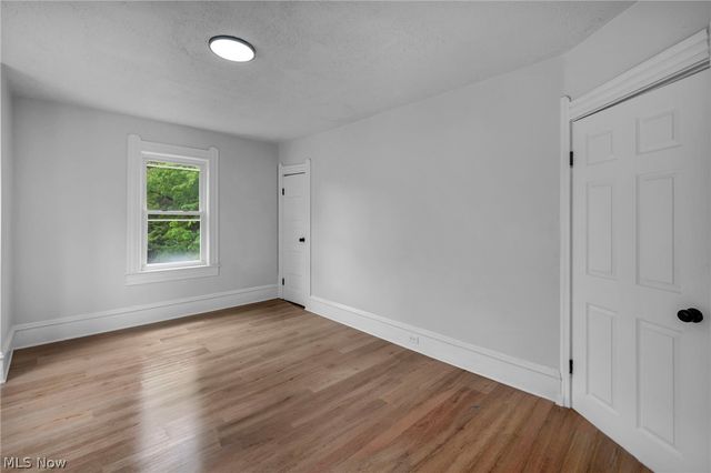 7106 Lawnview Avenue, Cleveland, OH 44103