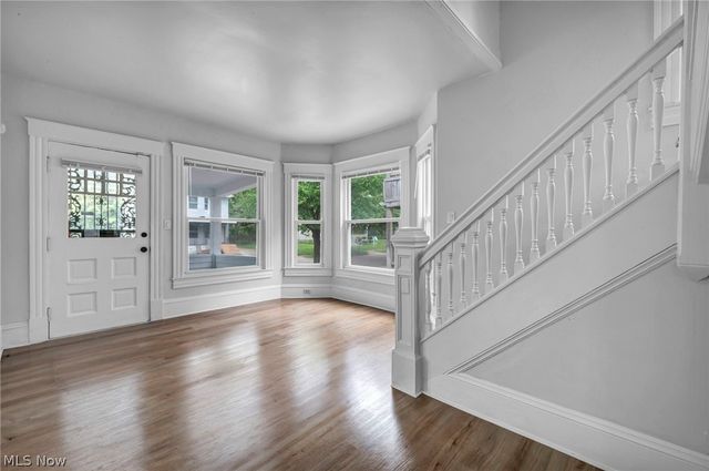 7106 Lawnview Avenue, Cleveland, OH 44103