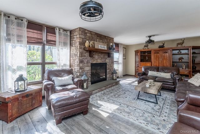 81 Union Center Road, Ulster Park, NY 12487