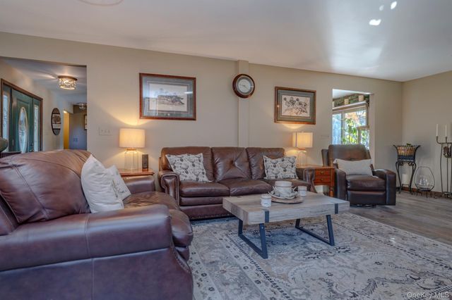 81 Union Center Road, Ulster Park, NY 12487