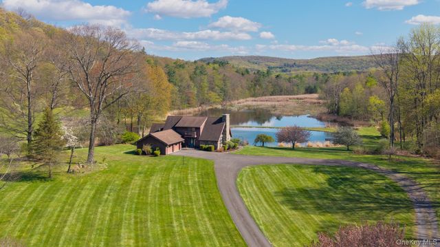 81 Union Center Road, Ulster Park, NY 12487