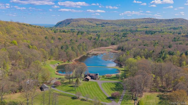 81 Union Center Road, Ulster Park, NY 12487