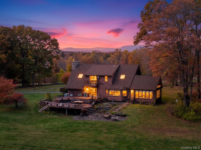 81 Union Center Road, Ulster Park, NY 12487
