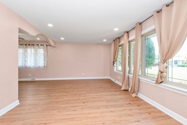 16725 Oleander Avenue, Tinley Park, IL 60477