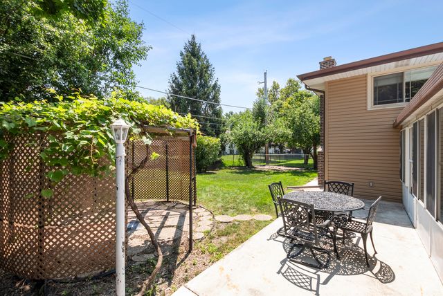 16725 Oleander Avenue, Tinley Park, IL 60477