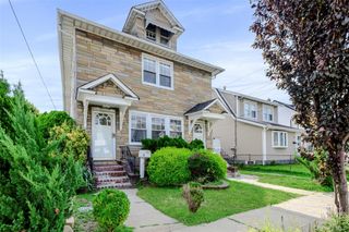 18 Watkins Street Unit 1, Lynbrook, NY 11563