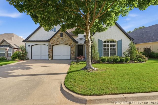 7832 E Galveston Street, Broken Arrow, OK 74014