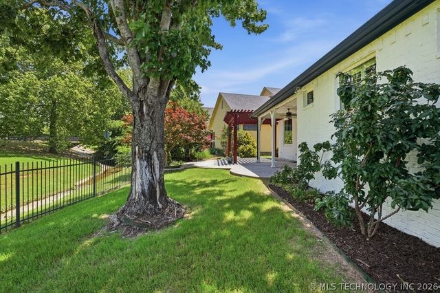 7832 E Galveston Street, Broken Arrow, OK 74014