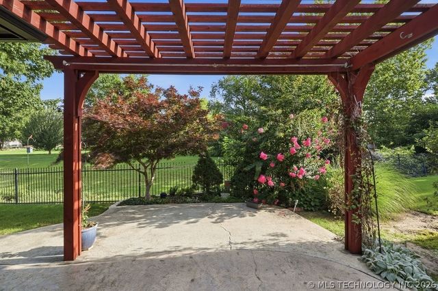 7832 E Galveston Street, Broken Arrow, OK 74014