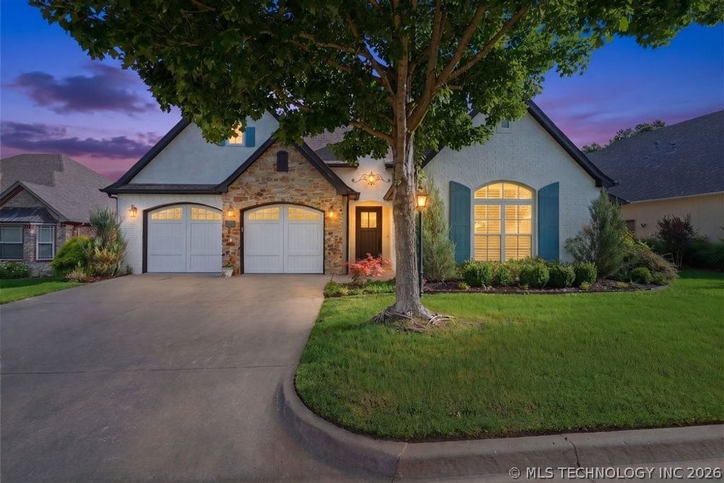 7832 E Galveston Street, Broken Arrow, OK 74014