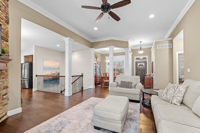 2009 DEVONSHIRE DR, Columbia, MO 65203