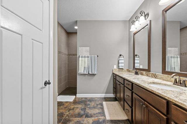 2009 DEVONSHIRE DR, Columbia, MO 65203