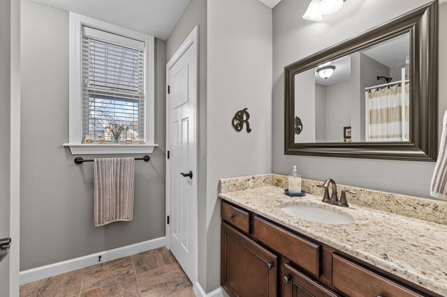 2009 DEVONSHIRE DR, Columbia, MO 65203