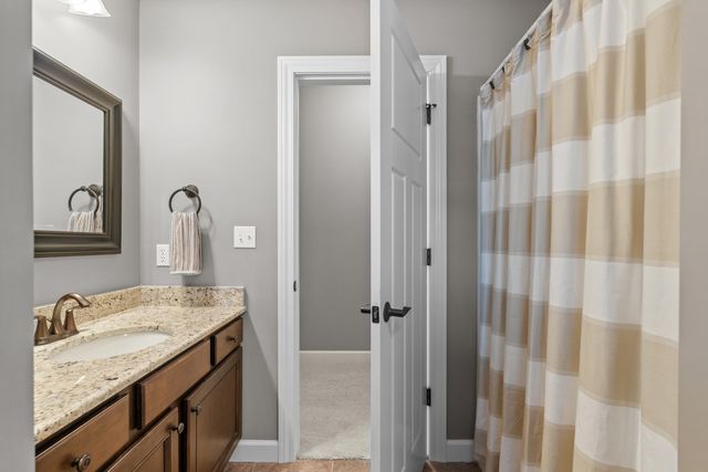 2009 DEVONSHIRE DR, Columbia, MO 65203