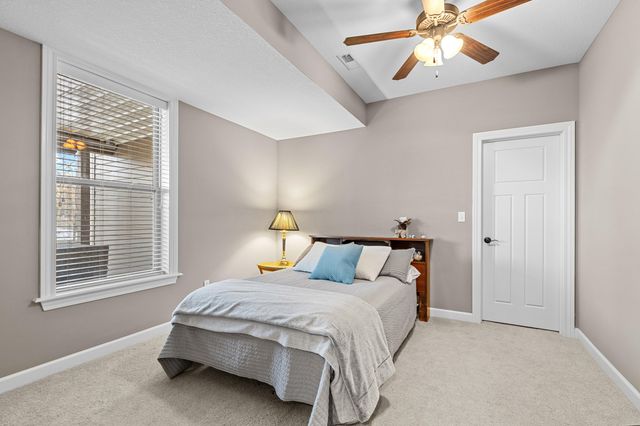 2009 DEVONSHIRE DR, Columbia, MO 65203