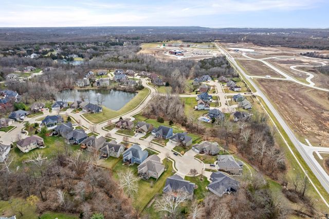 2009 DEVONSHIRE DR, Columbia, MO 65203