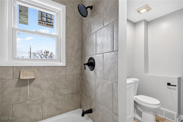 13622 Carrington Avenue, Cleveland, OH 44135