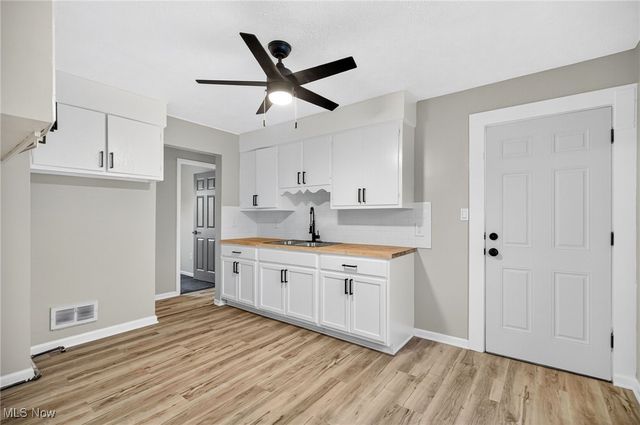 13622 Carrington Avenue, Cleveland, OH 44135