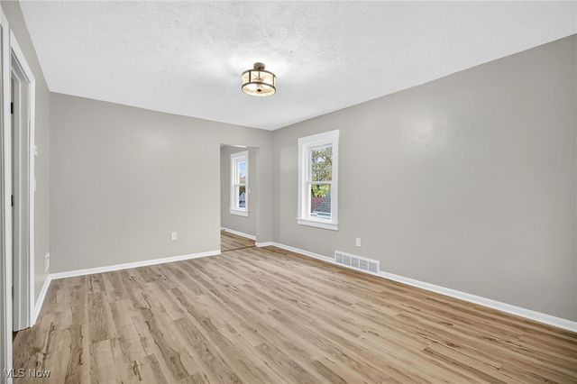 13622 Carrington Avenue, Cleveland, OH 44135