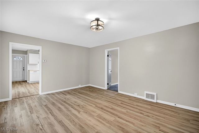 13622 Carrington Avenue, Cleveland, OH 44135