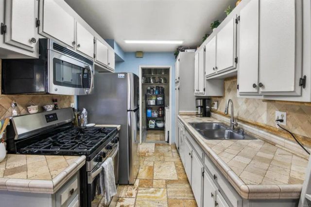 359 Los Arbolitos Boulevard, Oceanside, CA 92058