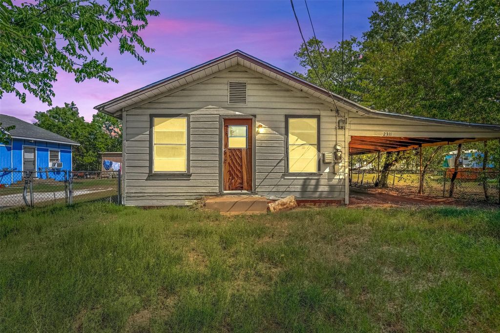 2311 2nd Street, Mineral Wells, TX 76067
