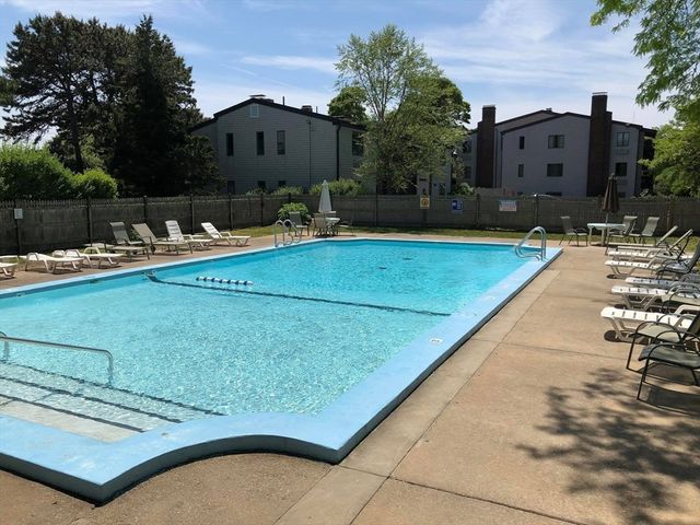 42 Old Colony Way 29, Orleans, MA 02653