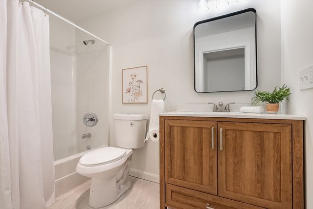 42 Old Colony Way 29, Orleans, MA 02653